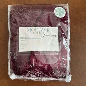 Mohawk Home Textured Chenille Throw Blanket 40x67" Cranberry Red 100%‎ Rayon New